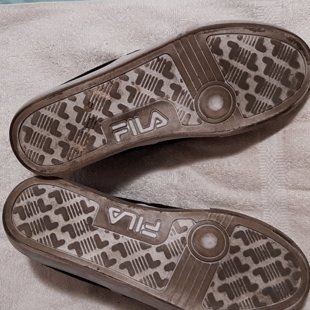 Shoes - Picture 3 of 3